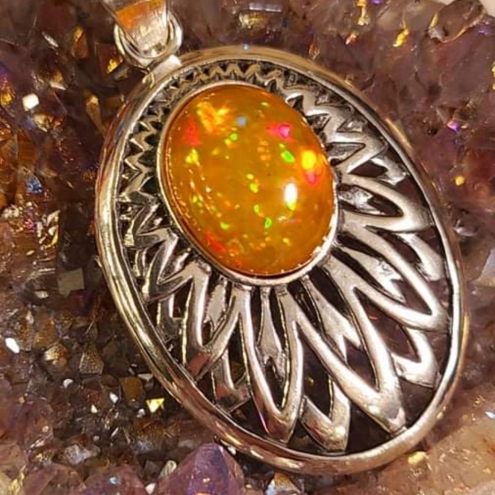 Very Rare 1 of kind 9c Honey BLACK OPAL PENDANT
